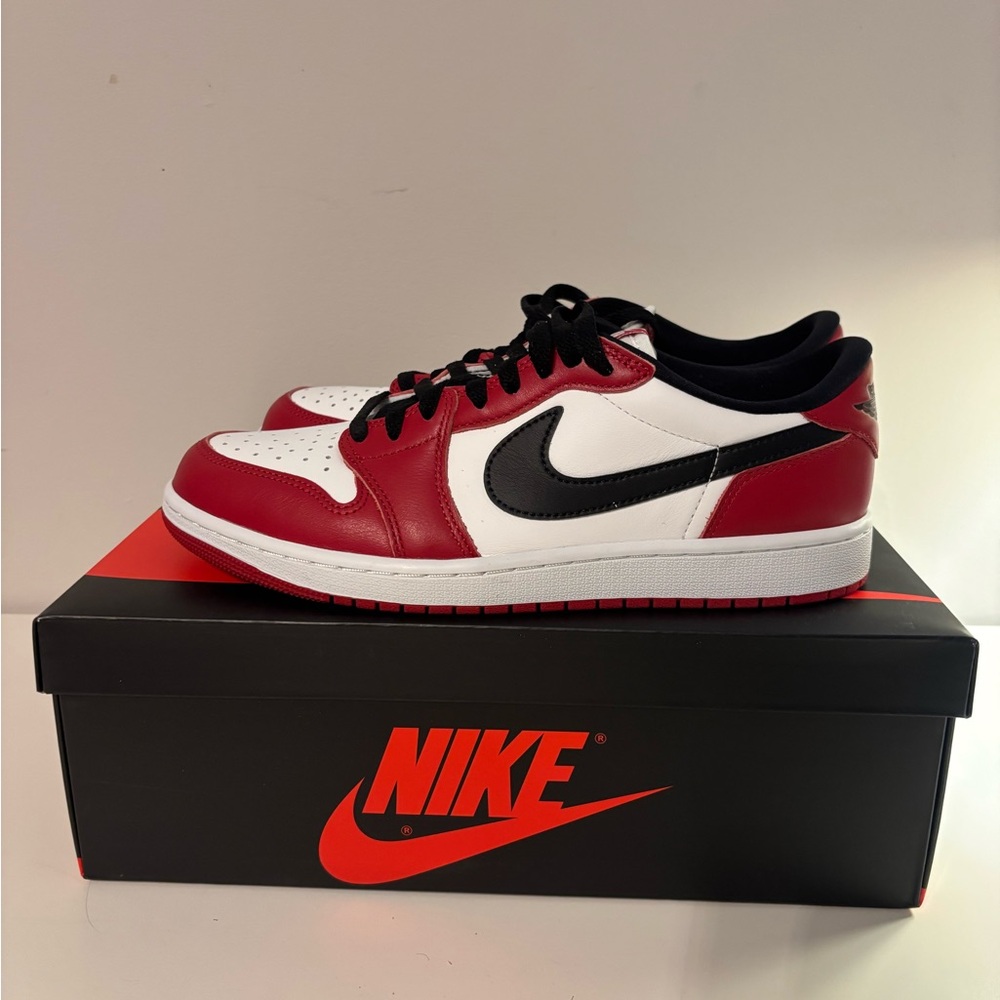 Air Jordan 1 low OG “Chicago”